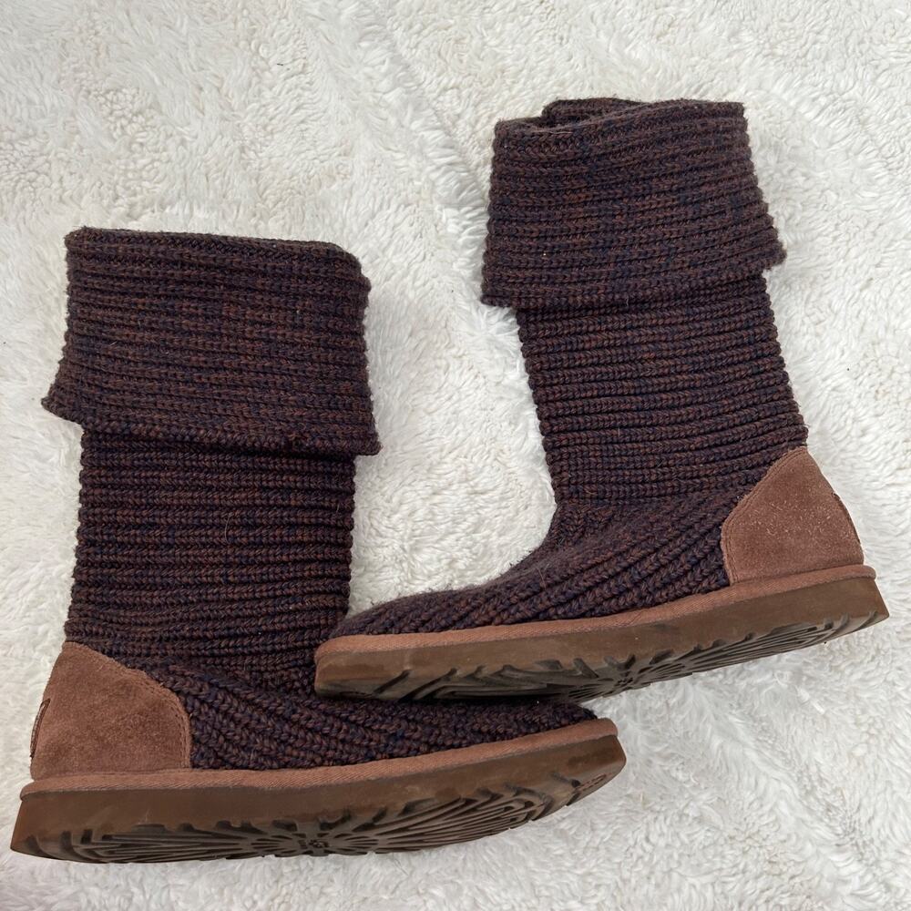 UGG Australiawomen's (Size 7M) Classic Cardy Boot - Red/Brown - Picture 5 of 9